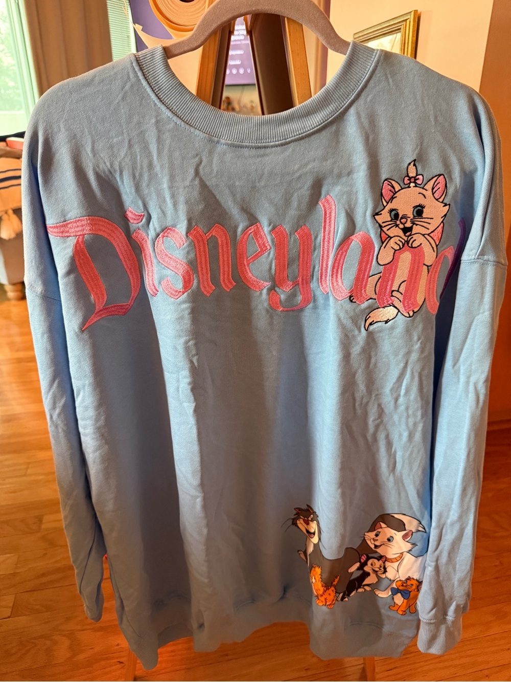 Disneyland Resort Aristocats Marie Embroidered Crewneck Sweatshirt XL NWOT